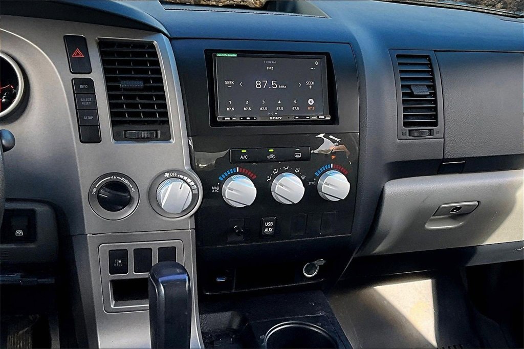 Used 2011 Toyota Tundra 4x4 CrewMax image 6