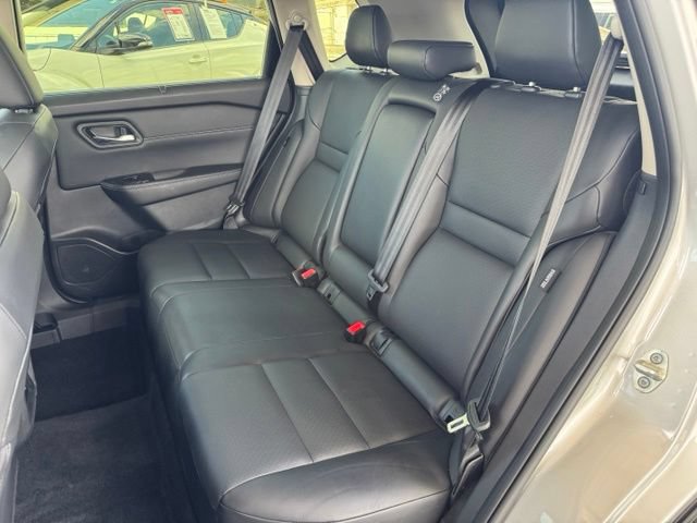 Used 2025 Nissan Rogue SV w/ SV Premium Package AWD/4WD image 21