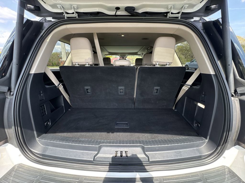 Used 2024 Ford Expedition Limited image 25