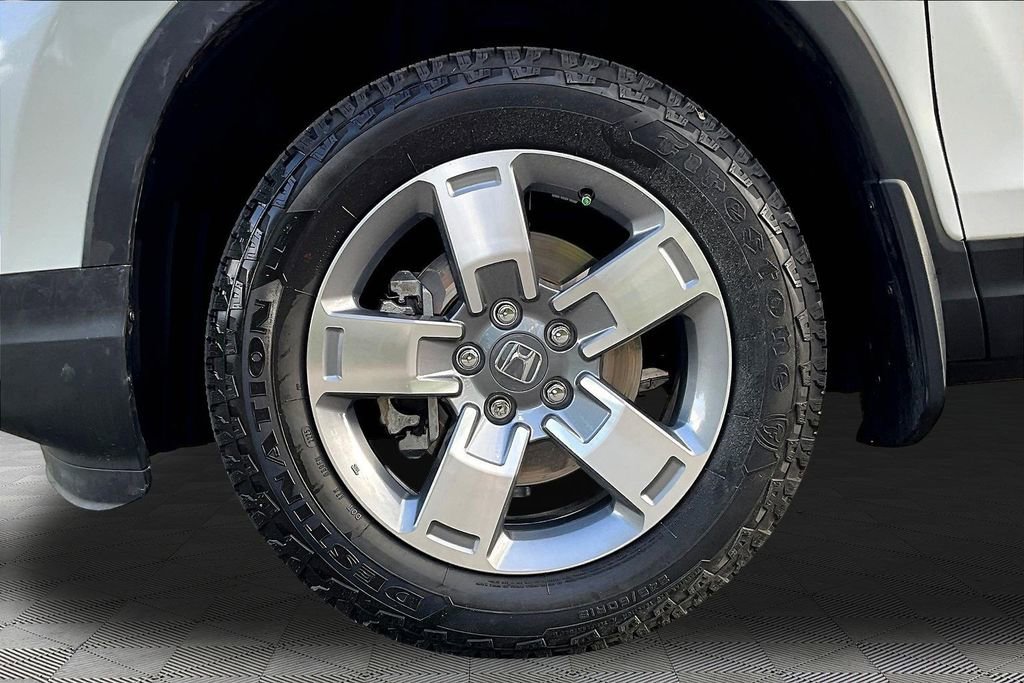 Certified 2025 Honda Ridgeline RTL image 22