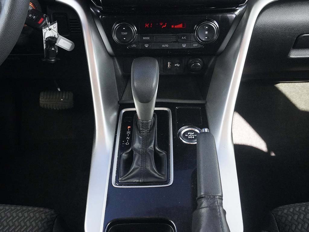 Used 2024 Mitsubishi Eclipse Cross ES image 40