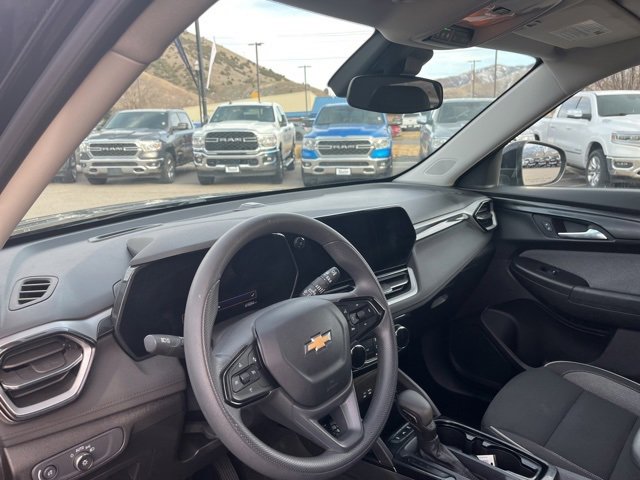 Used 2025 Chevrolet TrailBlazer LT image 12