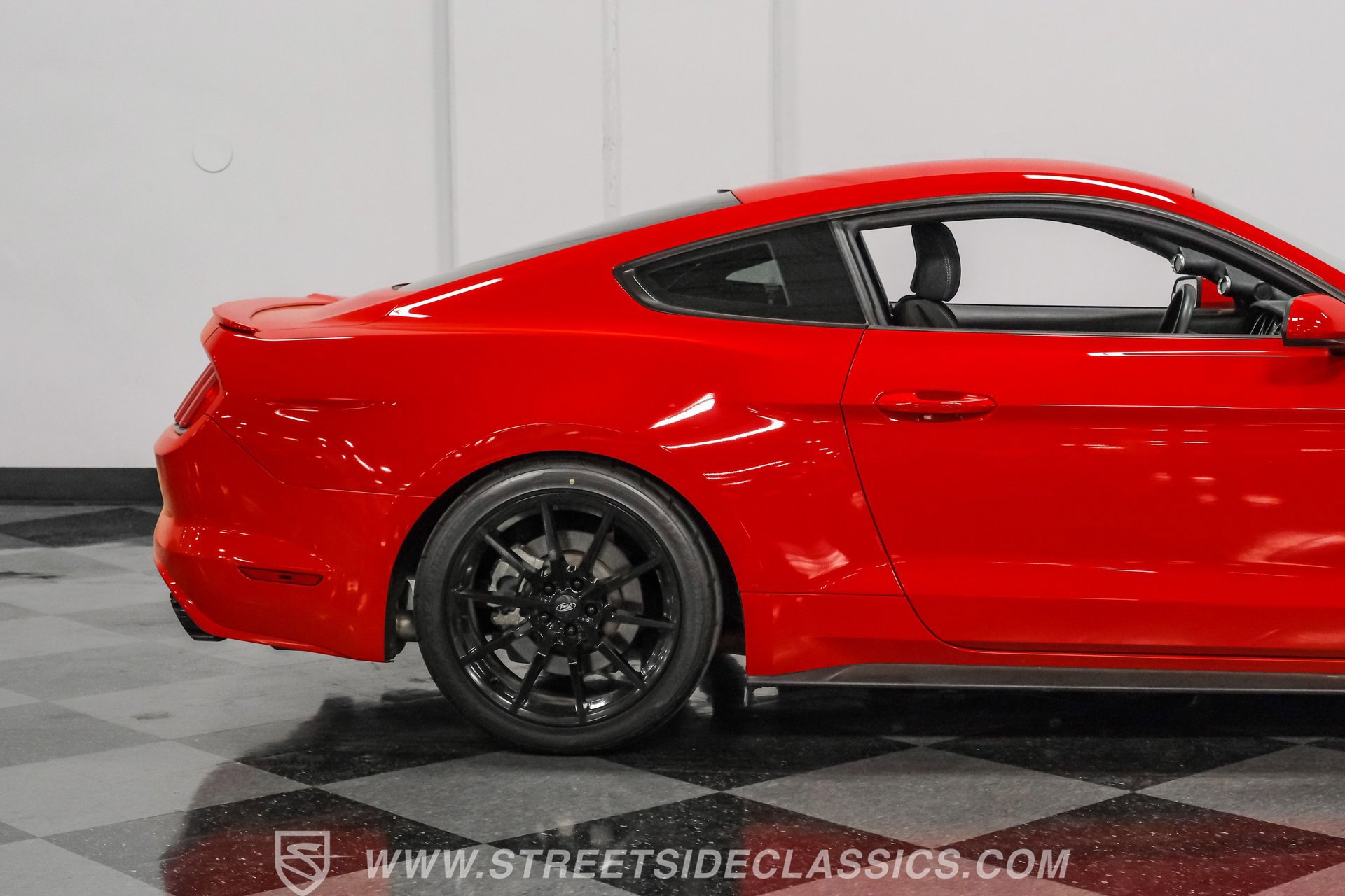 Used 2017 Ford Mustang GT image 27