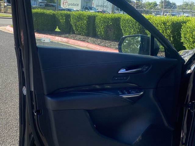 Used 2022 Cadillac XT4 Sport w/ Enhanced Visibility Package AWD/4WD image 13