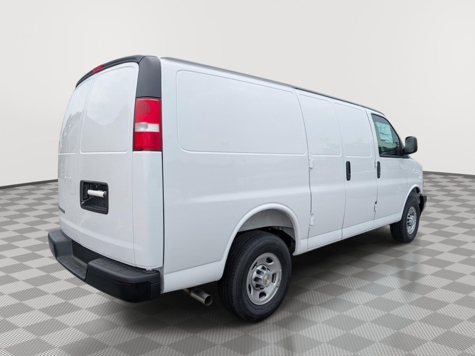 New 2026 Chevrolet Express 3500 RWD image 3