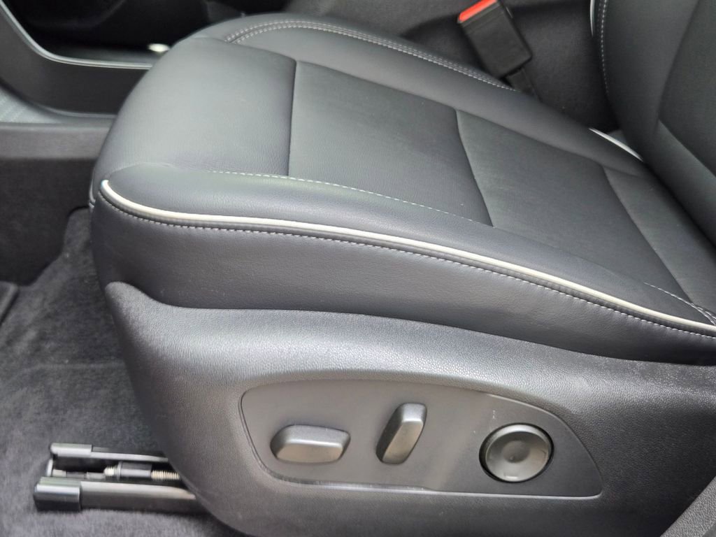 Used 2025 Buick Enclave Preferred image 27