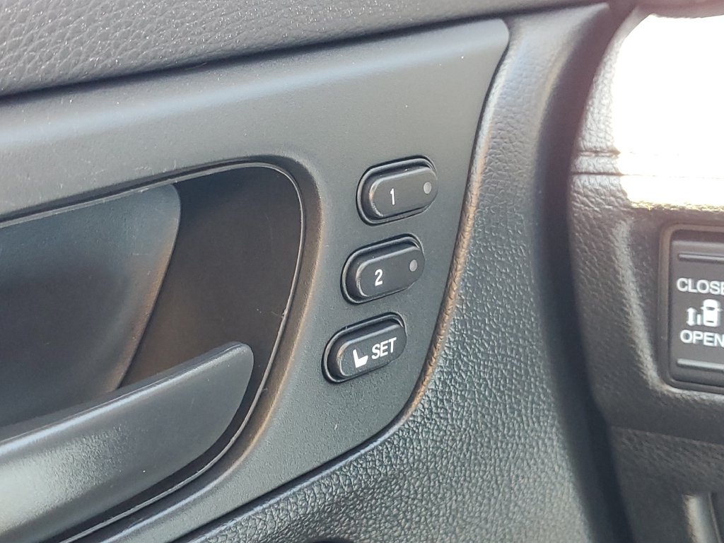 Certified 2025 Honda Odyssey EX-L image 19