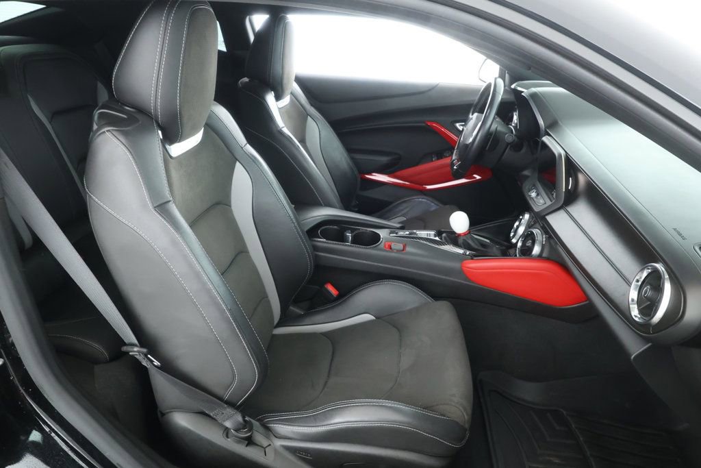 Used 2018 Chevrolet Camaro SS w/ LPO, Ground Effects Package image 21