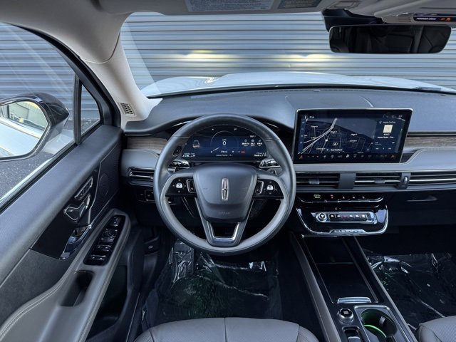 Used 2023 Lincoln Corsair Reserve w/ Equipment Group 201A image 16