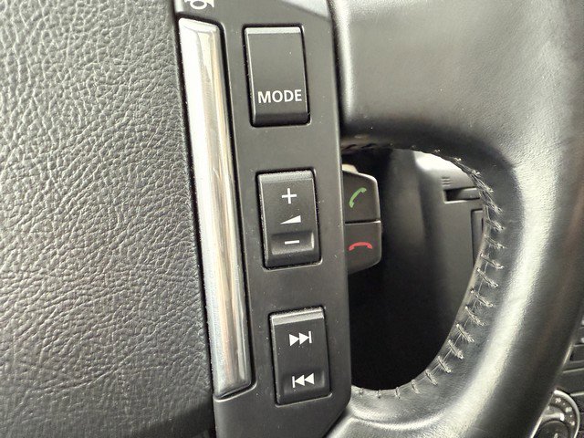 Used 2011 Land Rover LR2 HSE image 23