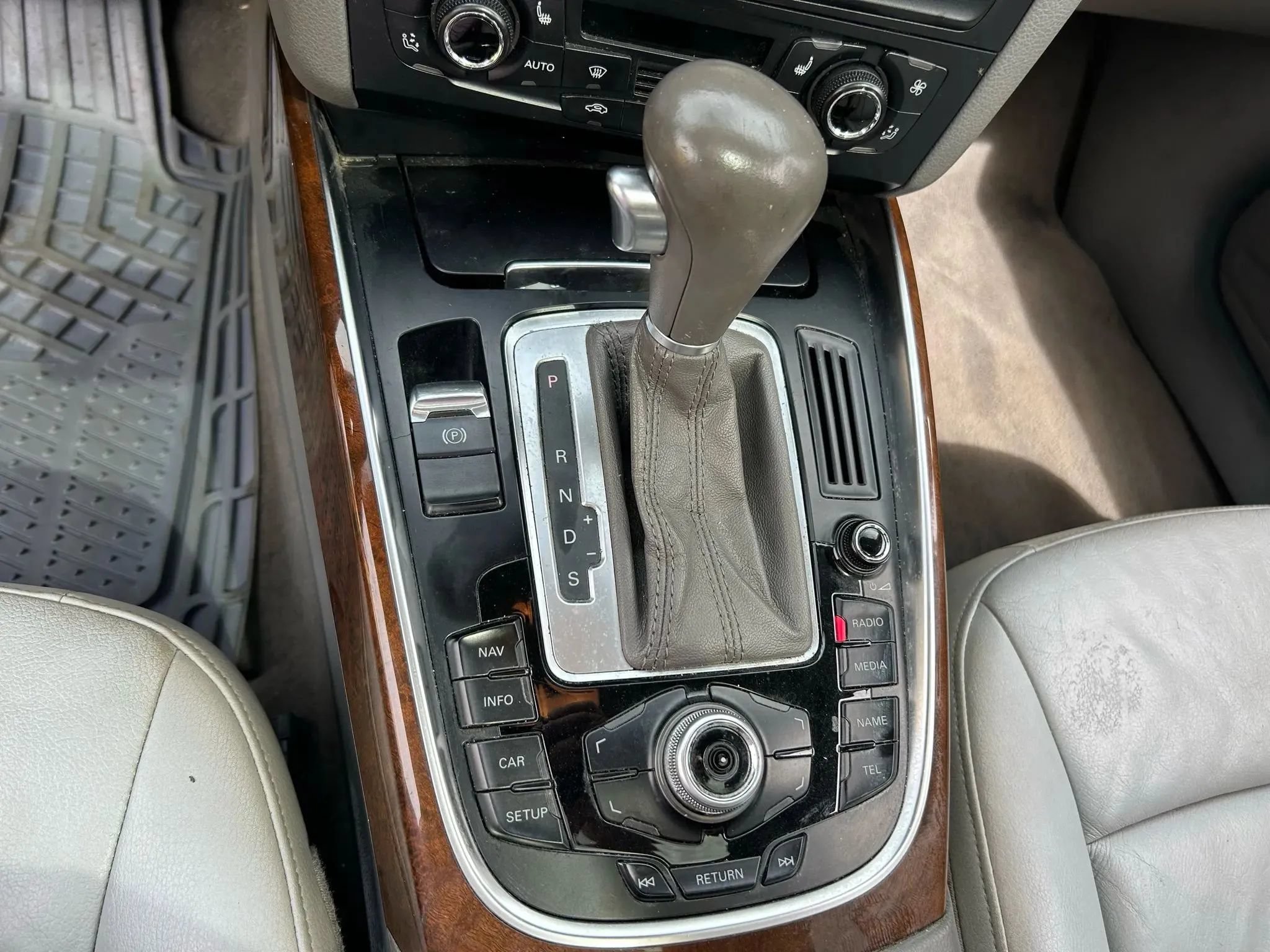 Used 2011 Audi Q5 3.2 Premium Plus AWD/4WD image 21