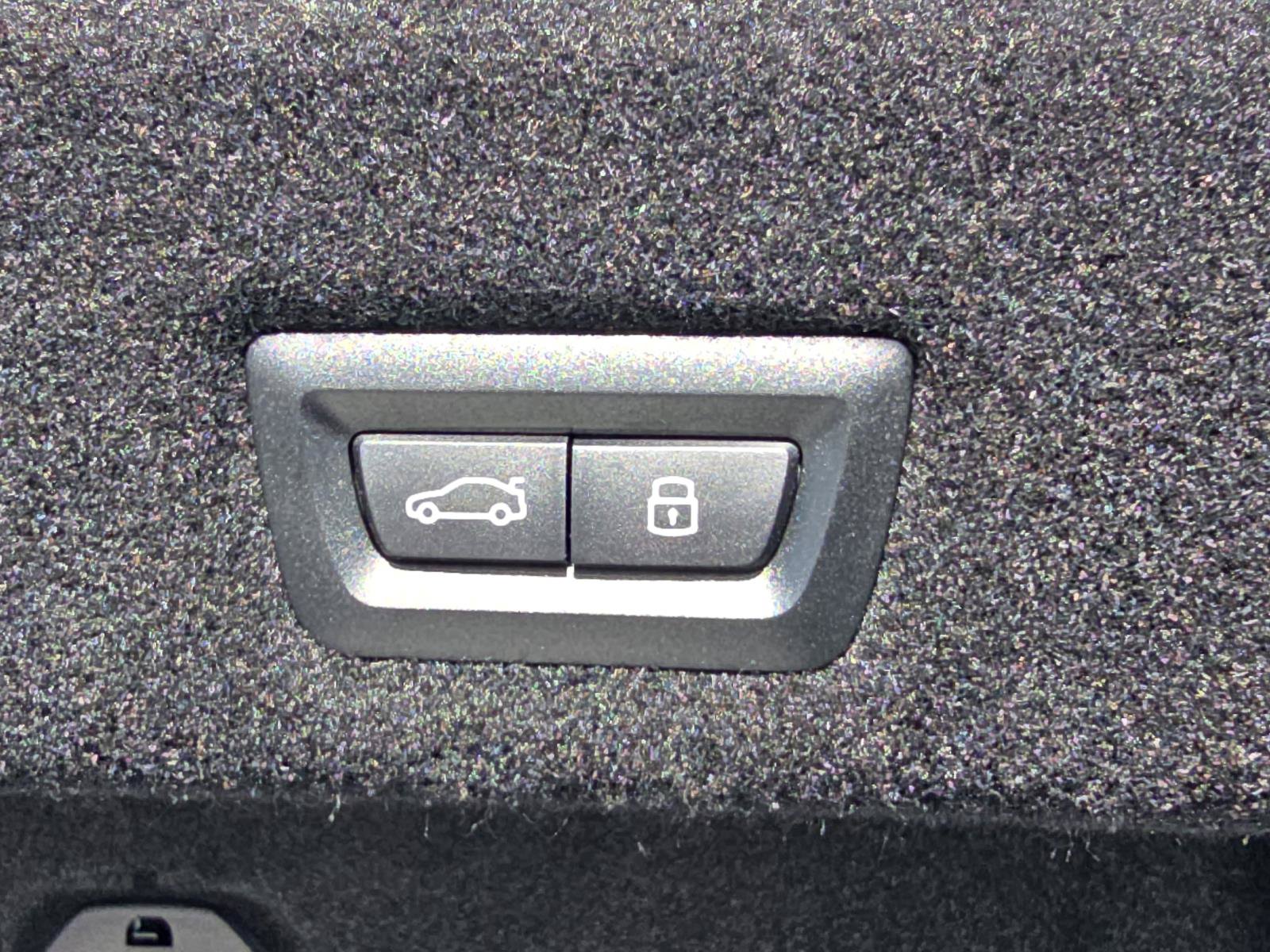 New 2026 BMW 750e xDrive AWD/4WD image 12