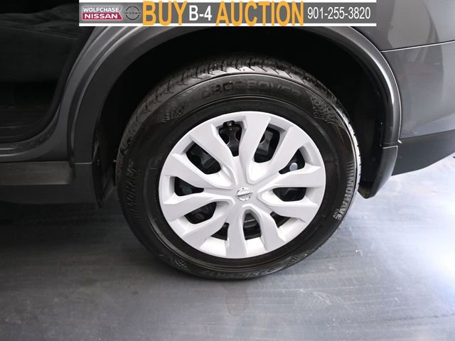 Used 2016 Nissan Rogue S w/ Appearance Package image 14