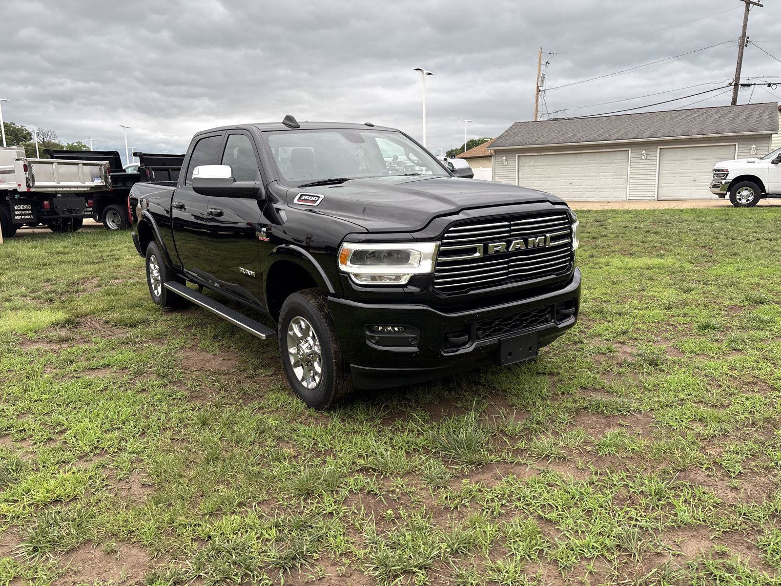 Used 2022 RAM 3500 Laramie AWD/4WD image 3