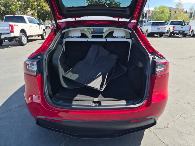 Used 2021 Tesla Model Y Long Range image 17