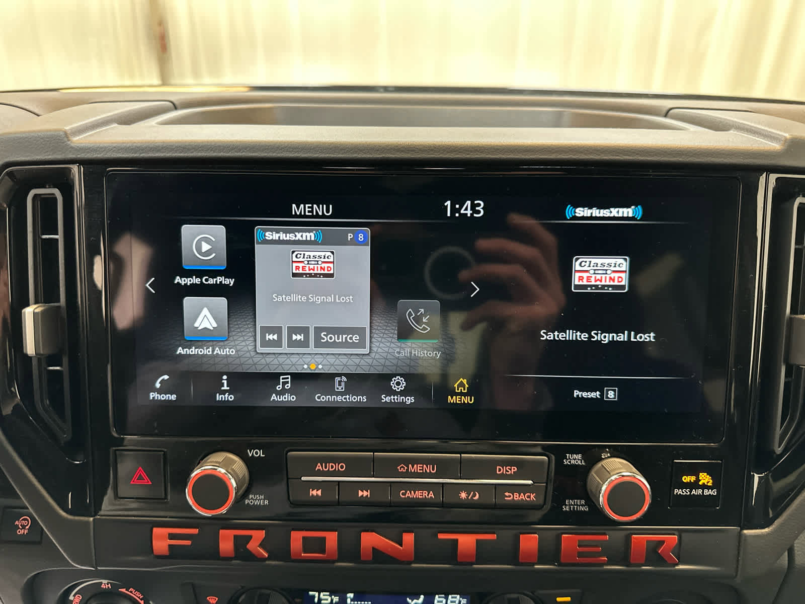 Certified 2025 Nissan Frontier PRO-4X w/ Pro Convenience Package image 14