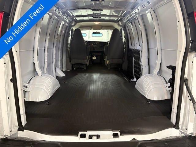 New 2026 GMC Savana 2500 w/ Driver Convenience Package RWD image 16