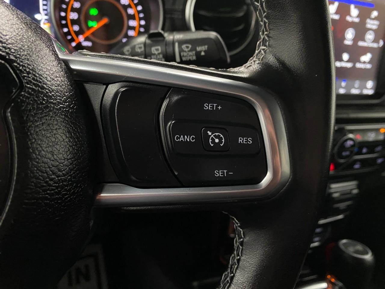 Used 2023 Jeep Wrangler Unlimited Sahara w/ Cold Weather Group AWD/4WD image 17