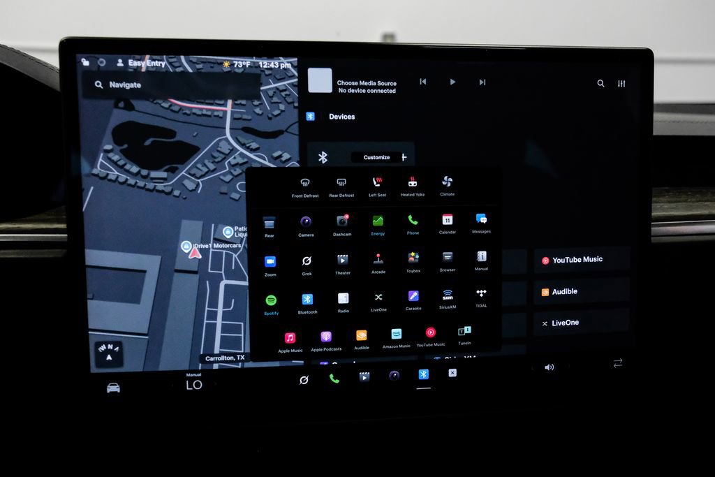 Used 2022 Tesla Model X image 24