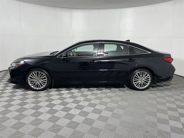 Certified 2022 Toyota Avalon Limited w/ Advanced Safety Package FWD image 4