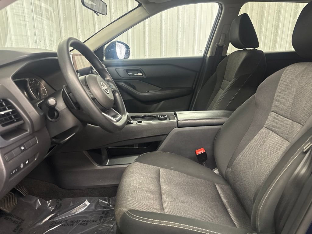 Used 2024 Nissan Rogue SV AWD/4WD image 9