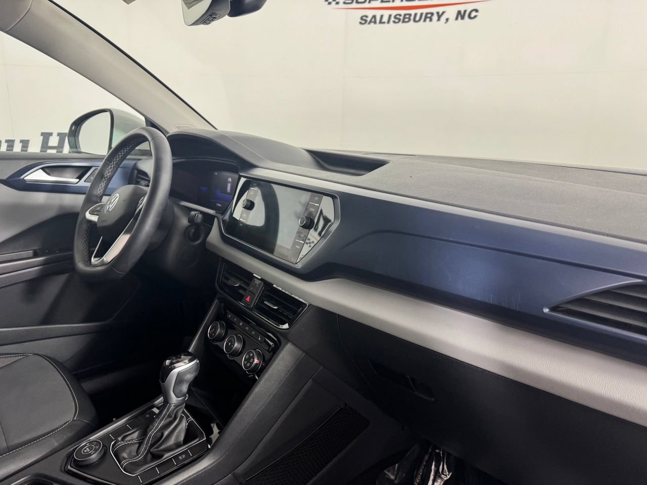 Used 2023 Volkswagen Taos SE w/ Panoramic Sunroof Package AWD/4WD image 37