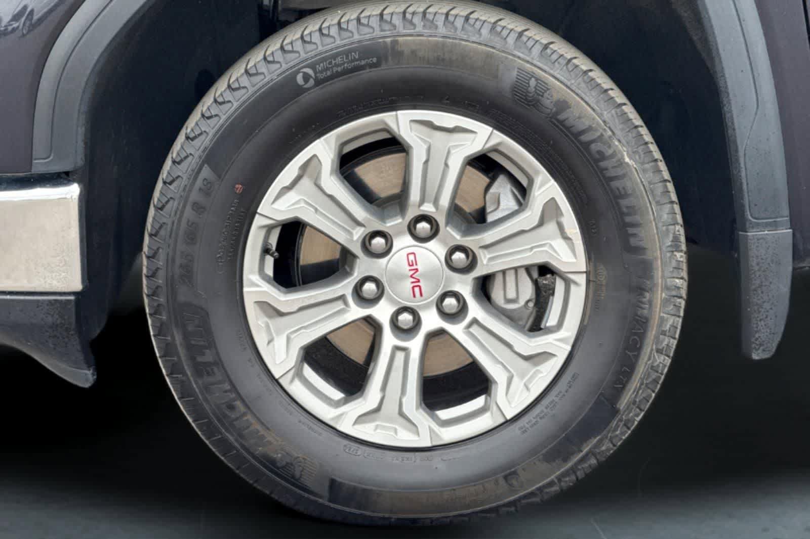Used 2025 GMC Sierra 1500 SLT AWD/4WD image 30