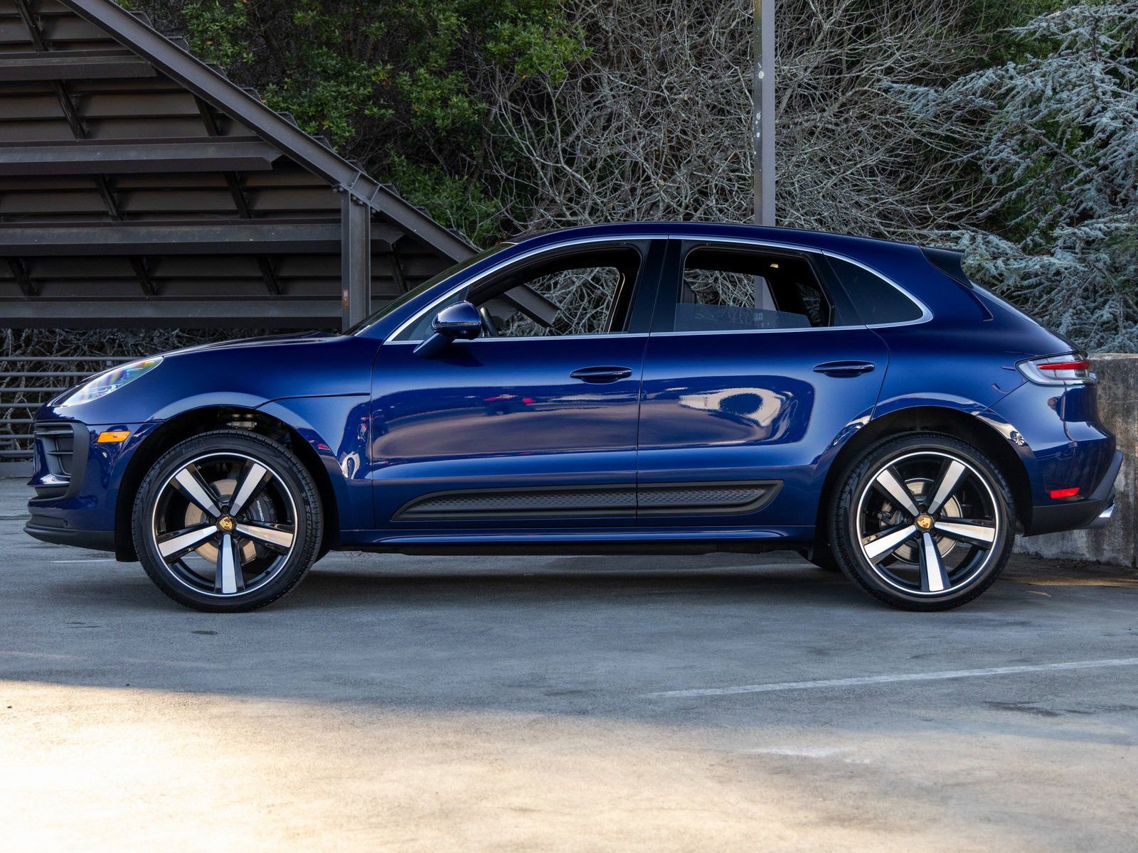 New 2025 Porsche Macan image 2