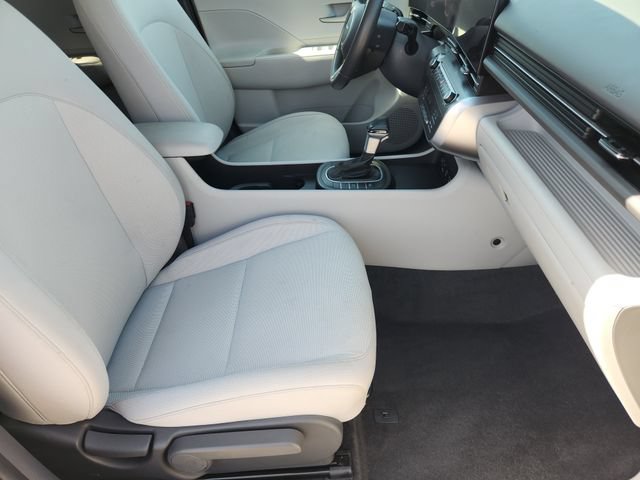 Used 2025 Hyundai Kona SEL AWD/4WD image 15