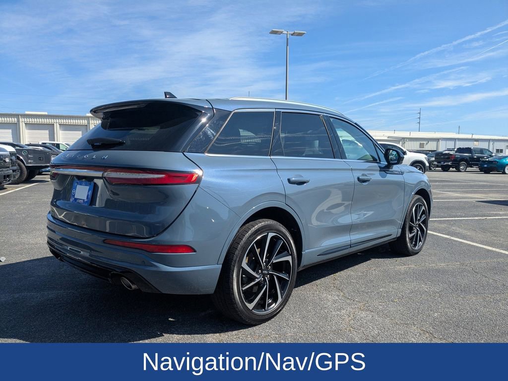 Used 2024 Lincoln Corsair Grand Touring image 4
