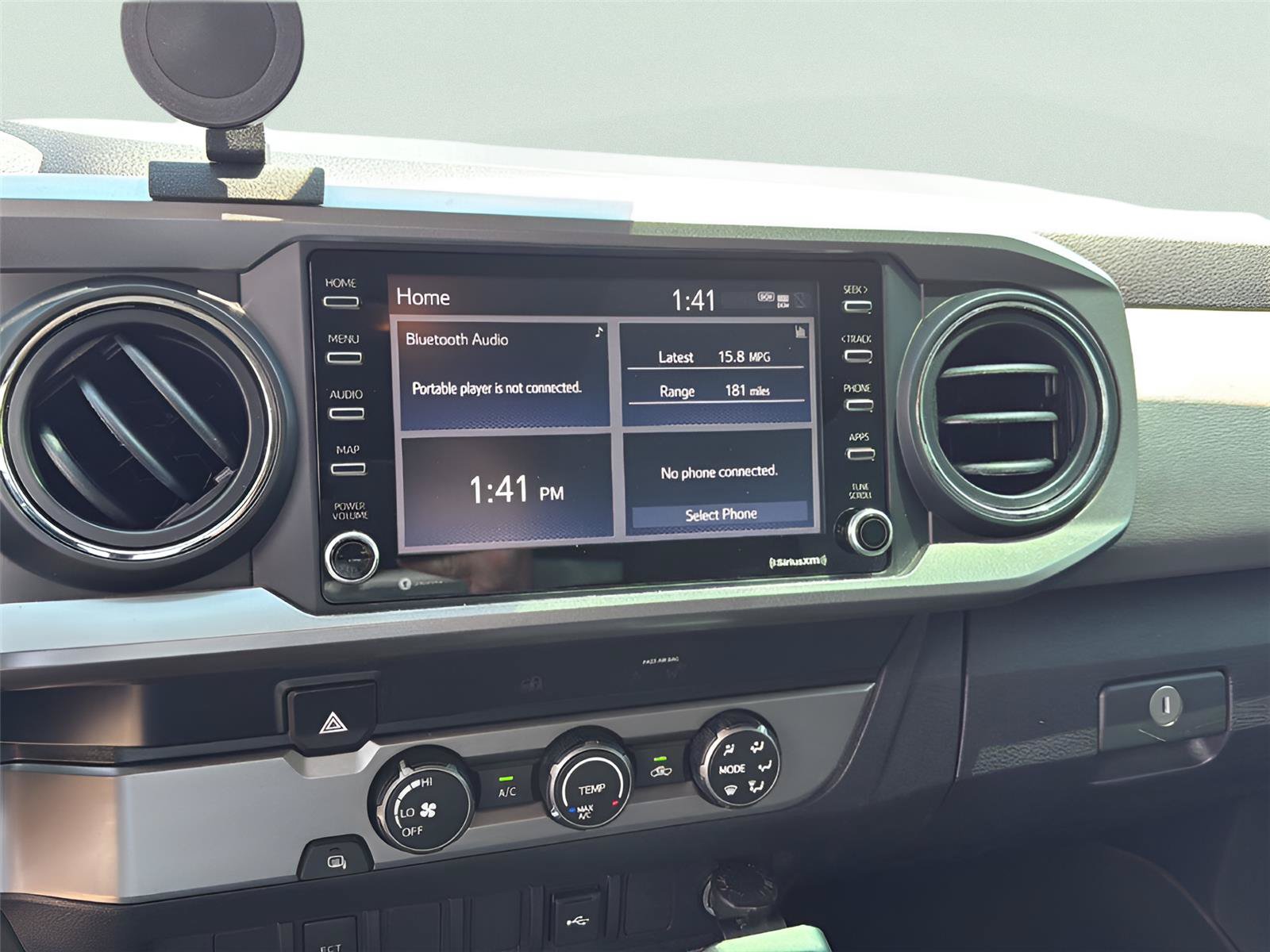 Used 2020 Toyota Tacoma SR5 w/ SR5 Appearance Package (SM) RWD image 3