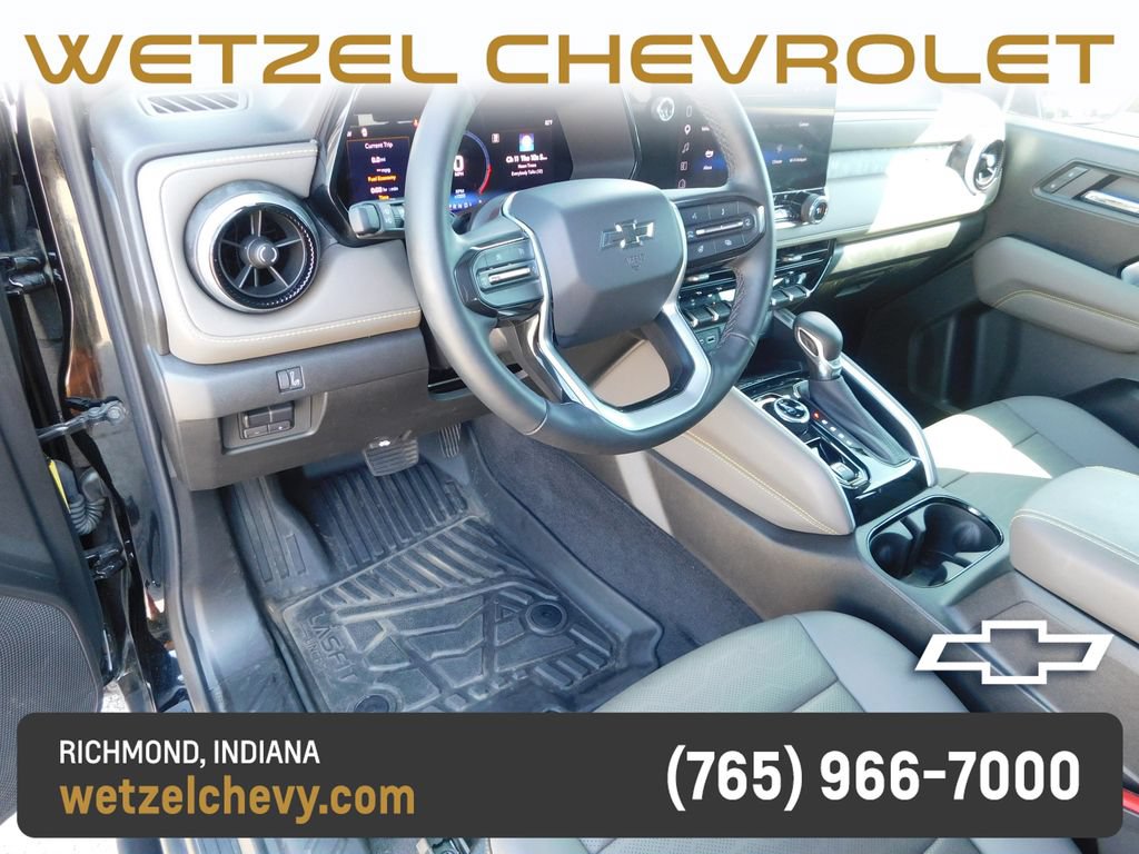 Used 2025 Chevrolet Colorado ZR2 w/ Technology Package AWD/4WD image 17