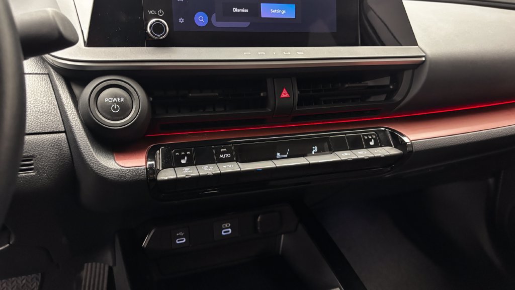 Certified 2023 Toyota Prius Prime FWD image 22