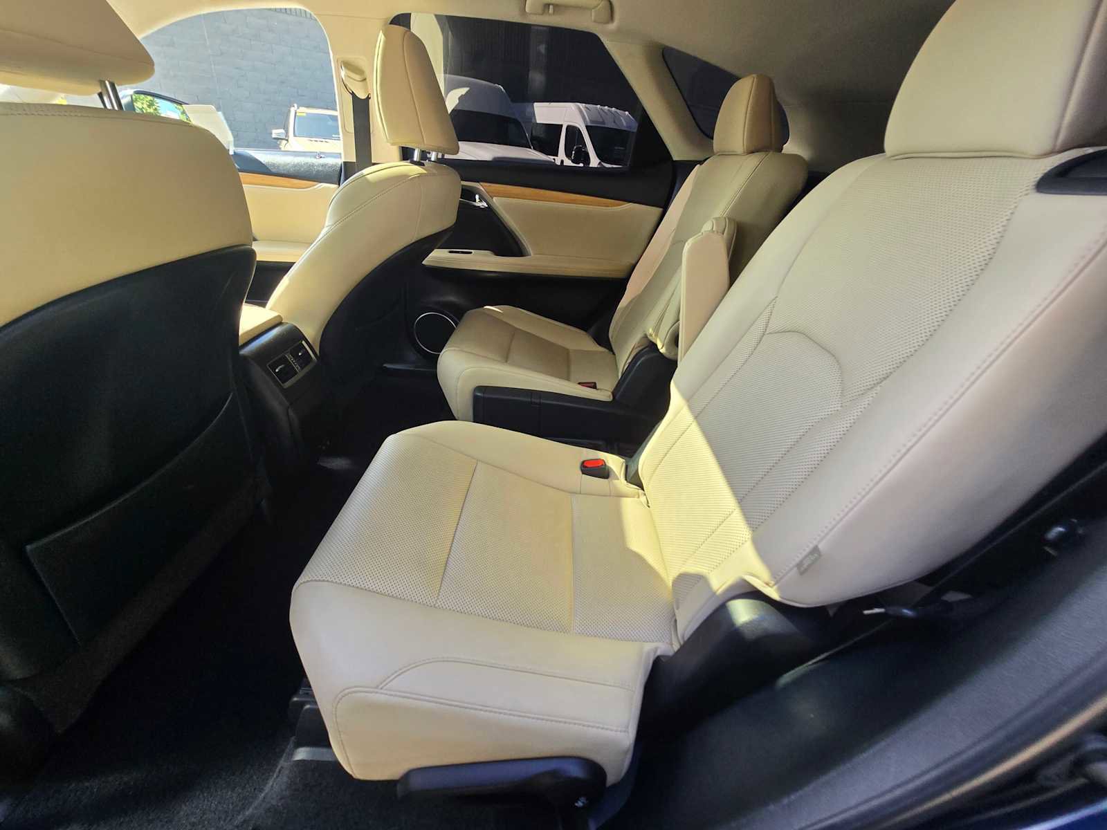 Used 2022 Lexus RX 450hL AWD w/ Premium Package image 17