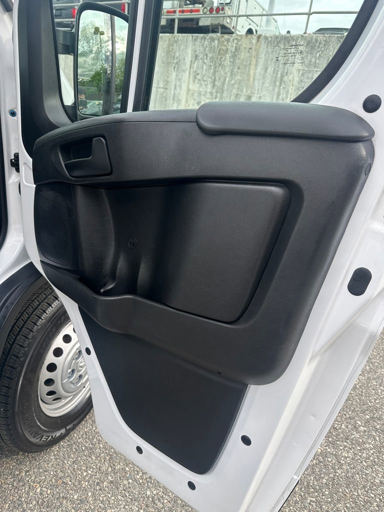 Used 2025 RAM ProMaster 2500 w/ Convenience Group FWD image 27