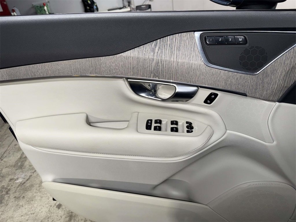 Used 2023 Volvo XC90 T8 Plus image 20