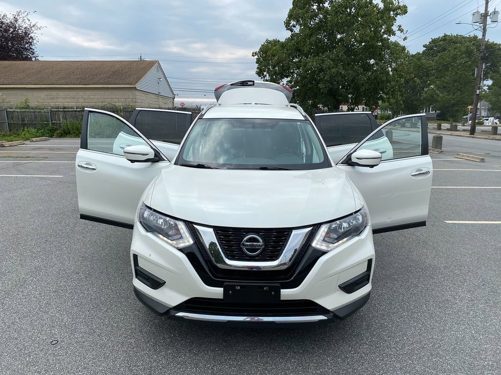 Used 2018 Nissan Rogue SV w/ Premium Package image 29