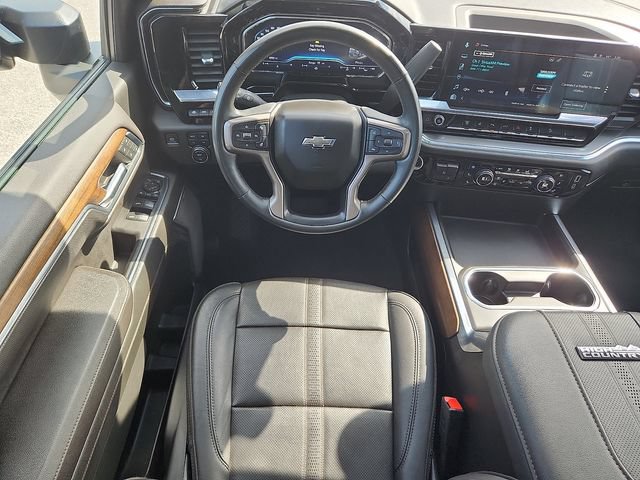 Used 2024 Chevrolet Silverado 2500 High Country w/ High Country Premium Package AWD/4WD image 7