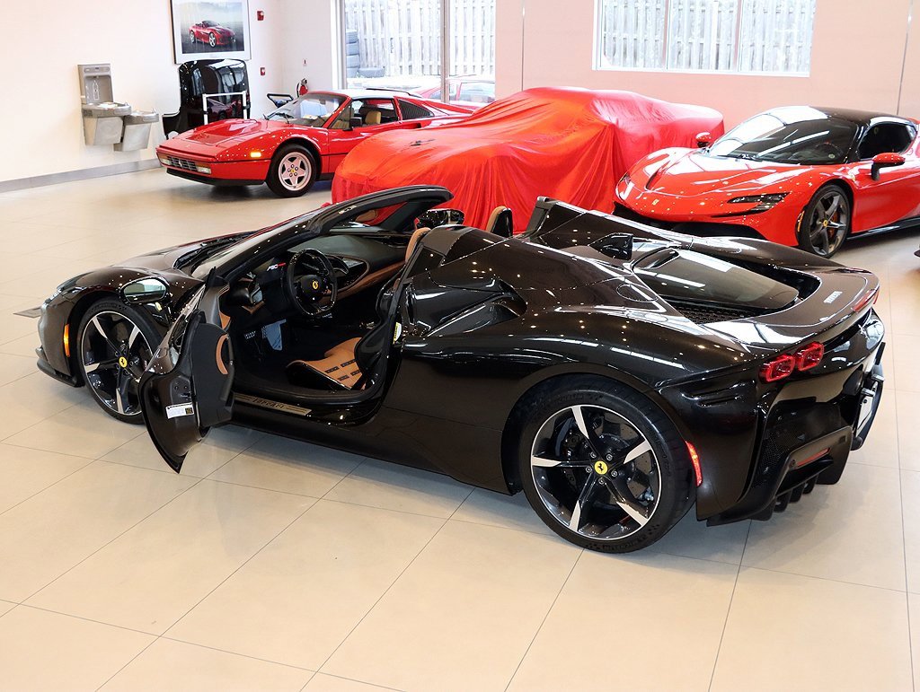 Certified 2022 Ferrari SF90 Spider image 67