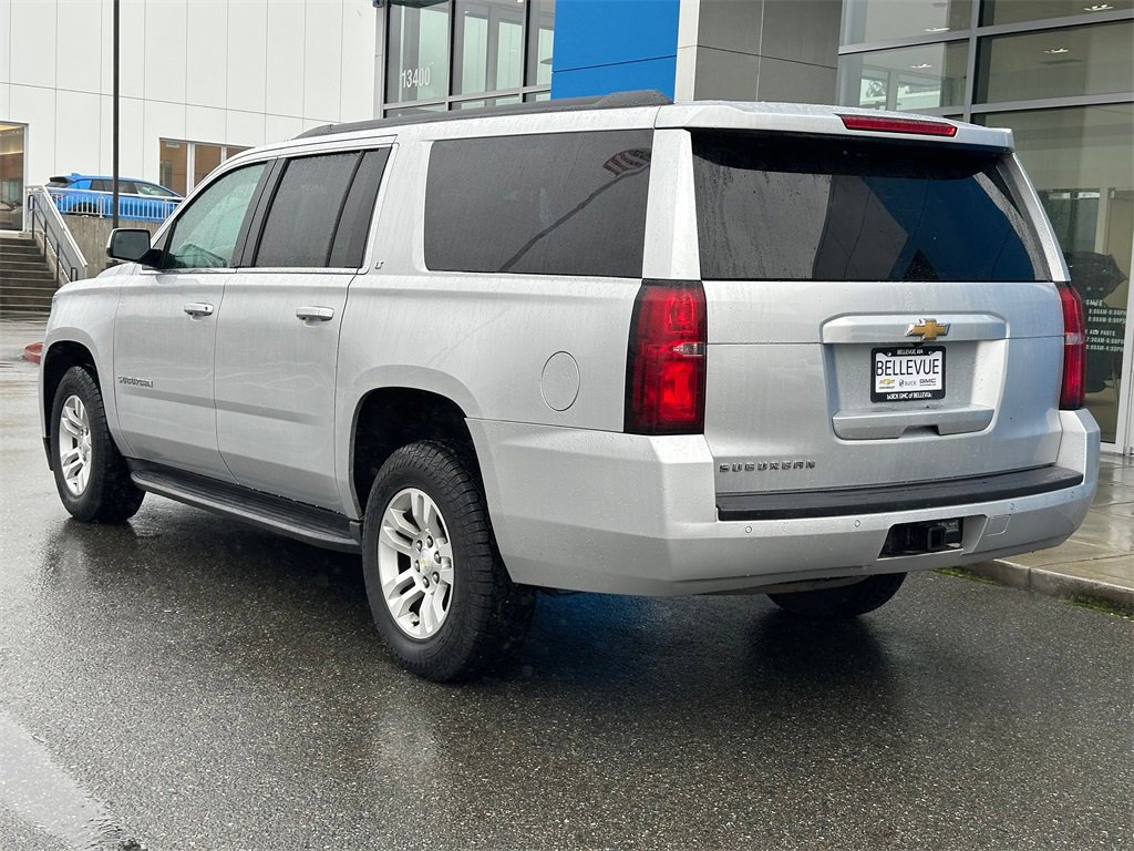 Used 2016 Chevrolet Suburban LT image 3
