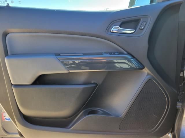 Used 2021 Chevrolet Colorado Z71 w/ Safety Package AWD/4WD image 16