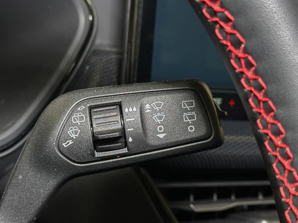 Used 2025 Ford Escape ST-Line w/ Tech Pack #1 AWD/4WD image 35