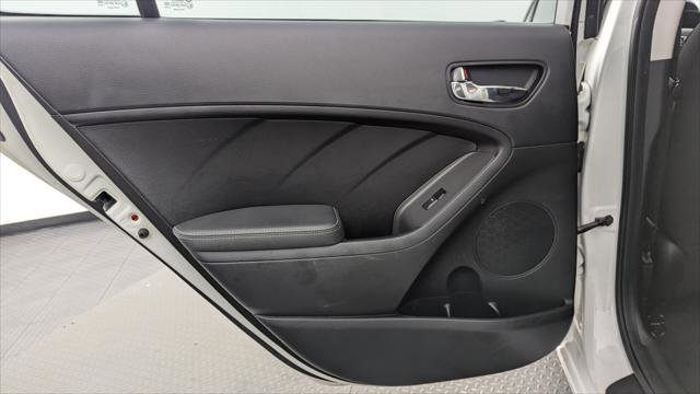 Used 2018 Kia Forte S image 16