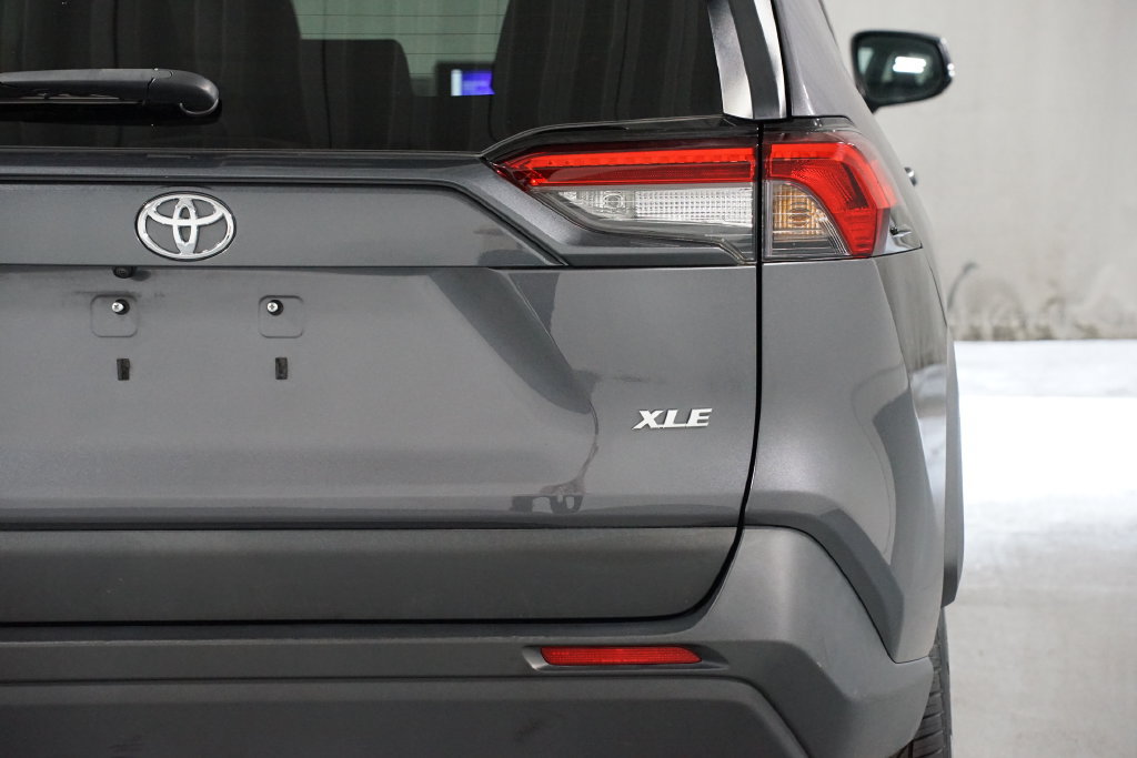 Certified 2024 Toyota RAV4 XLE FWD image 10