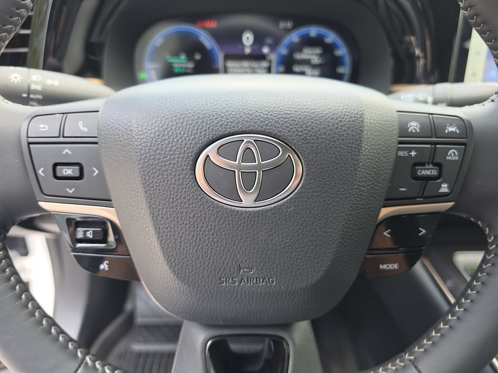 Used 2026 Toyota Crown AWD/4WD image 28