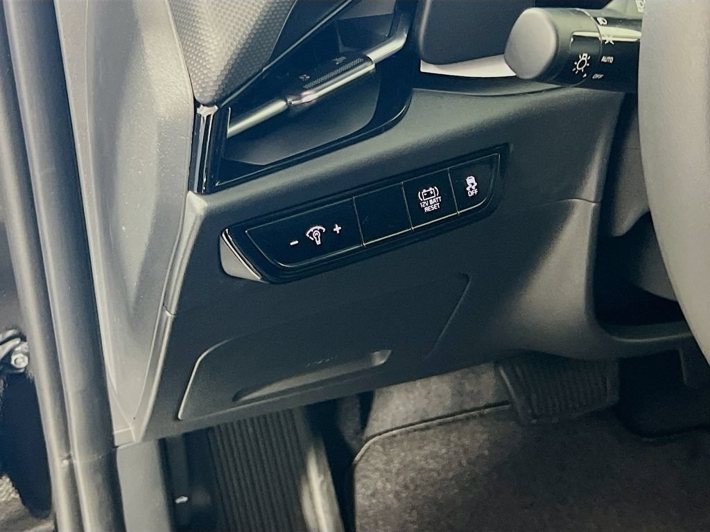 New 2026 Kia Niro LX FWD image 10