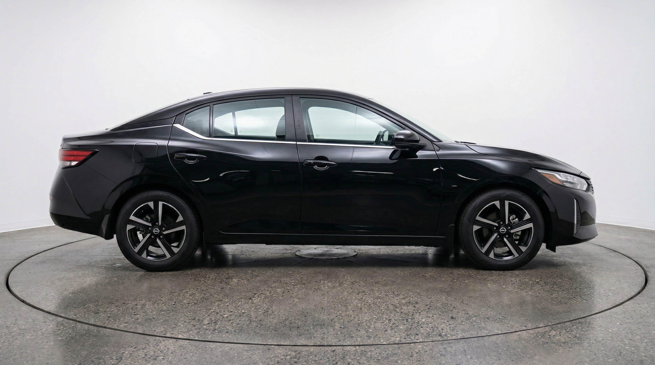 Used 2025 Nissan Sentra SV image 11