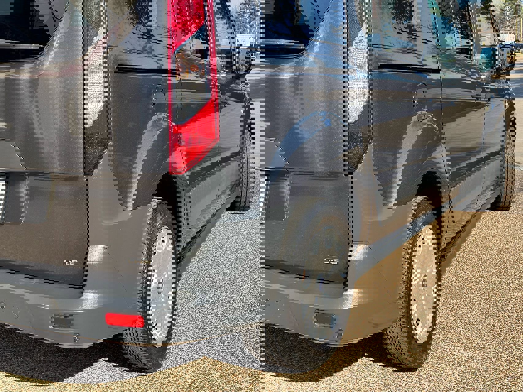 Used 2018 Ford Transit Connect XL image 2