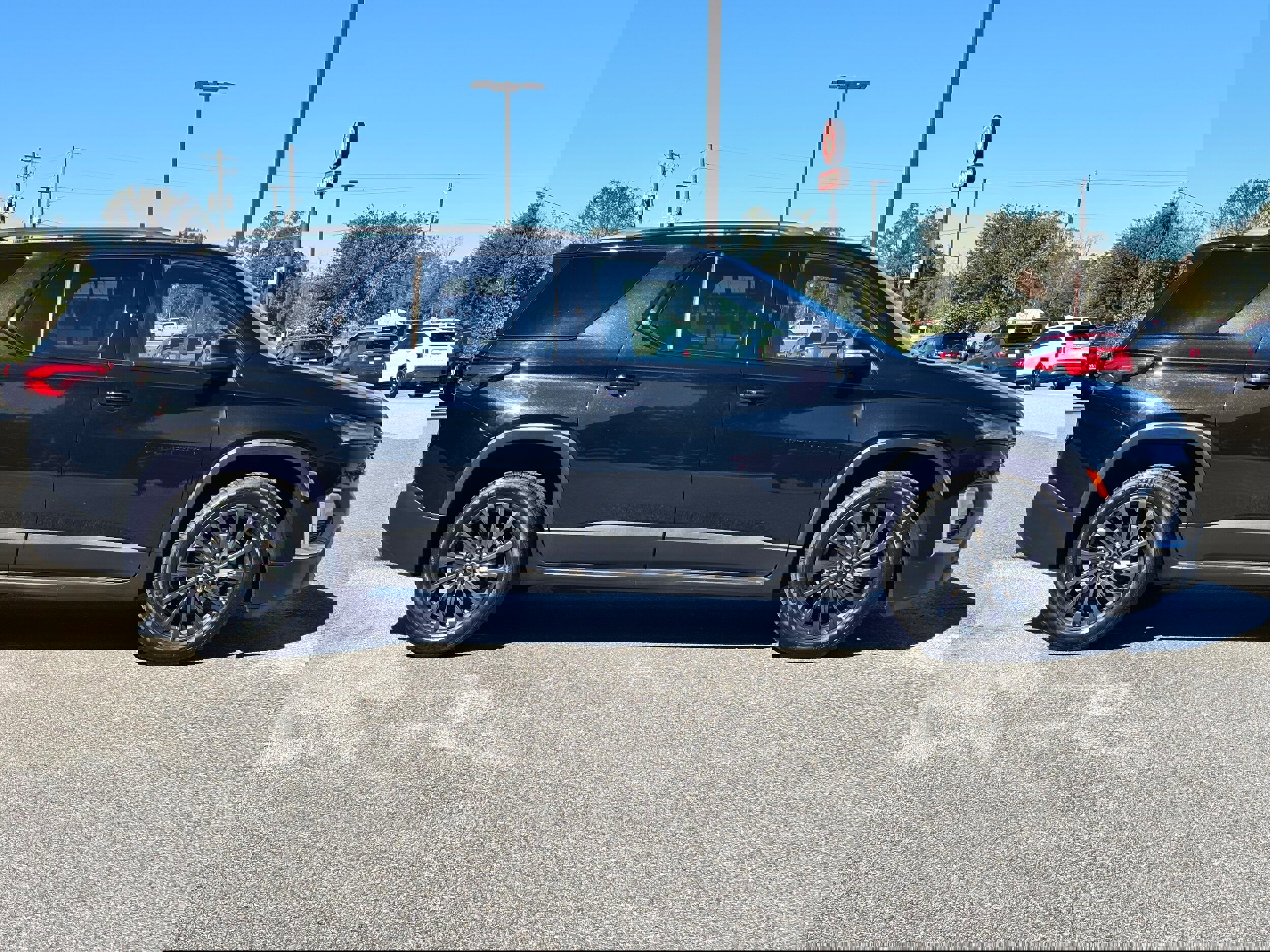 Used 2022 Chevrolet Traverse RS w/ LPO, 'HIT The Road' Package image 4