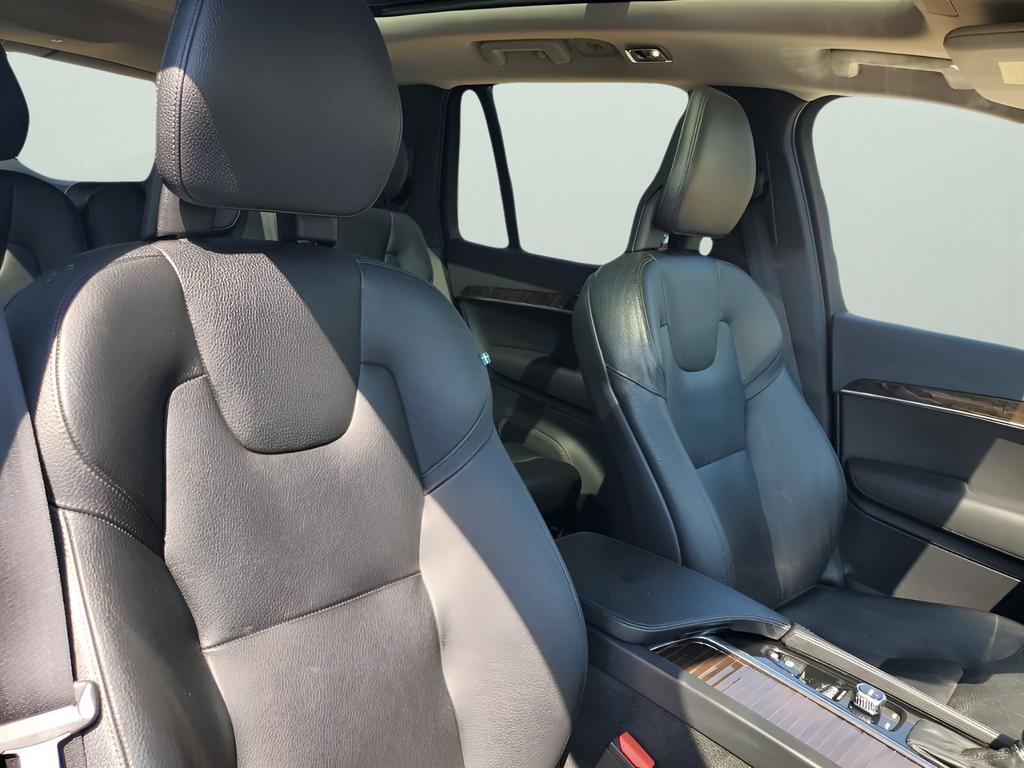 Used 2017 Volvo XC90 T5 Momentum w/ Vision Package image 14